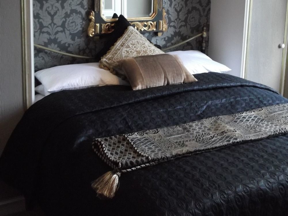 Holly House Bed And Breakfast And Apartments Hereford Eksteriør bilde