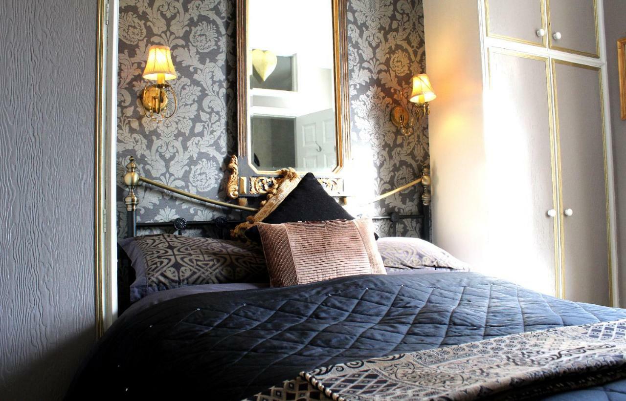 Holly House Bed And Breakfast And Apartments Hereford Eksteriør bilde