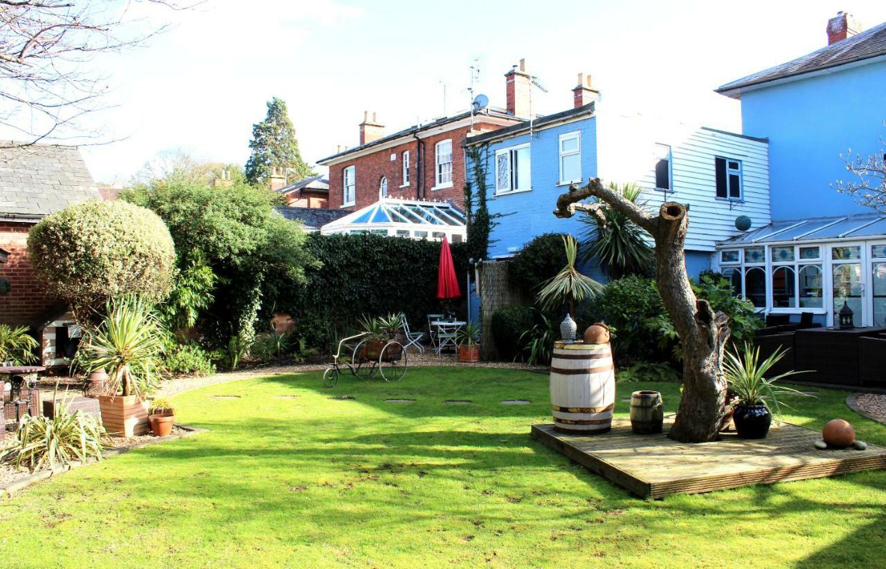 Holly House Bed And Breakfast And Apartments Hereford Eksteriør bilde