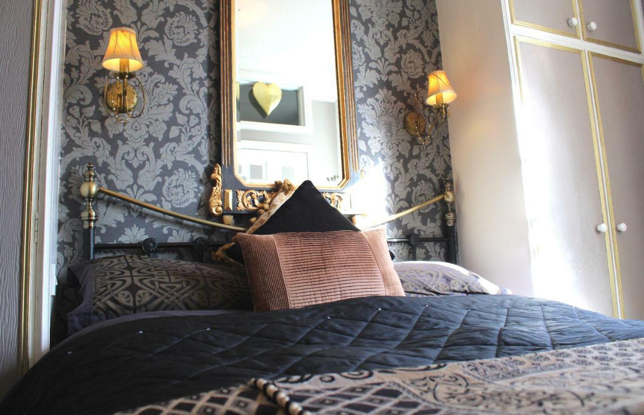 Holly House Bed And Breakfast And Apartments Hereford Eksteriør bilde